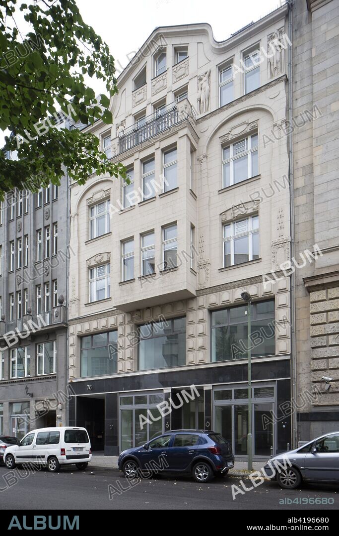 Haus Hillbrich in der Mauerstrasse 76,  (1908) Designed Carl Mostert. Jugendstil building,  Renovated six-storey office and commercial building.