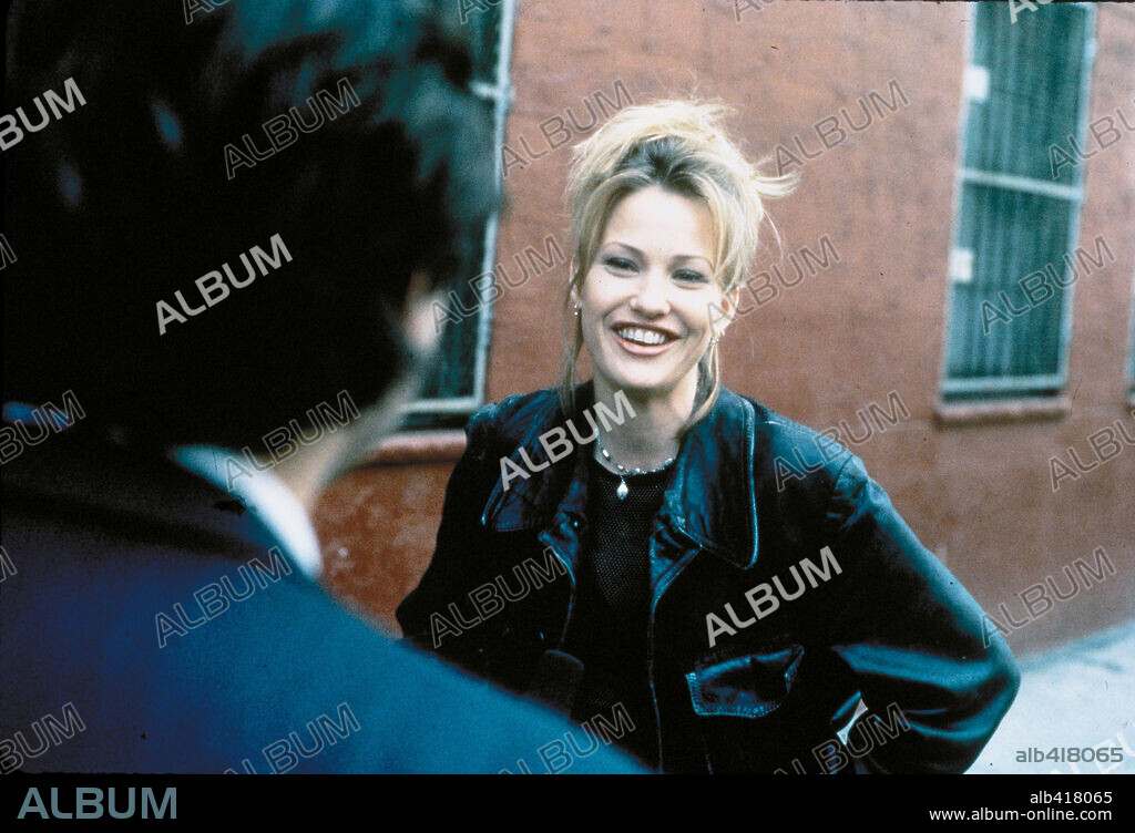 JOEY LAUREN ADAMS en PERSIGUIENDO A AMY, 1997 (CHASING AMY), dirigida por KEVIN SMITH. Copyright MIRAMAX.