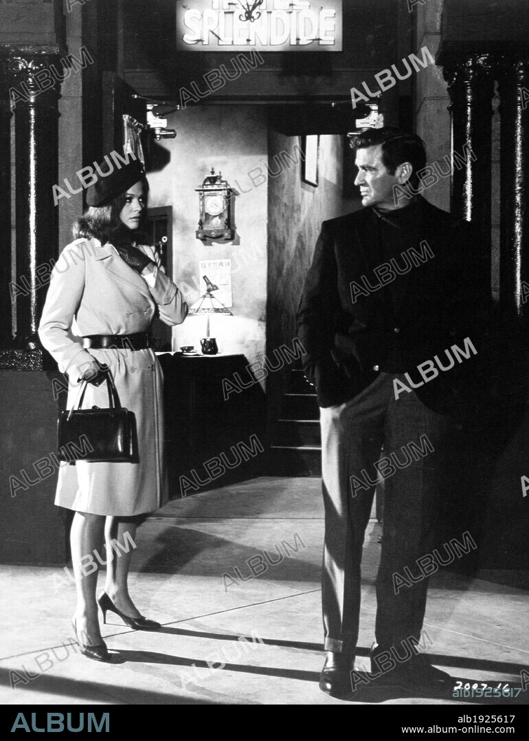 CLAUDIA CARDINALE and ROD TAYLOR in THE HELL WITH HEROES, 1968, directed by JOSEPH SARGENT. Copyright UNIVERSAL PICTURES.
