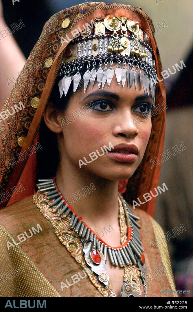 ROSARIO DAWSON dans ALEXANDER, 2004, réalisé par OLIVER STONE. Copyright WARNER BROS. / BUITENDIJK, JAAP.