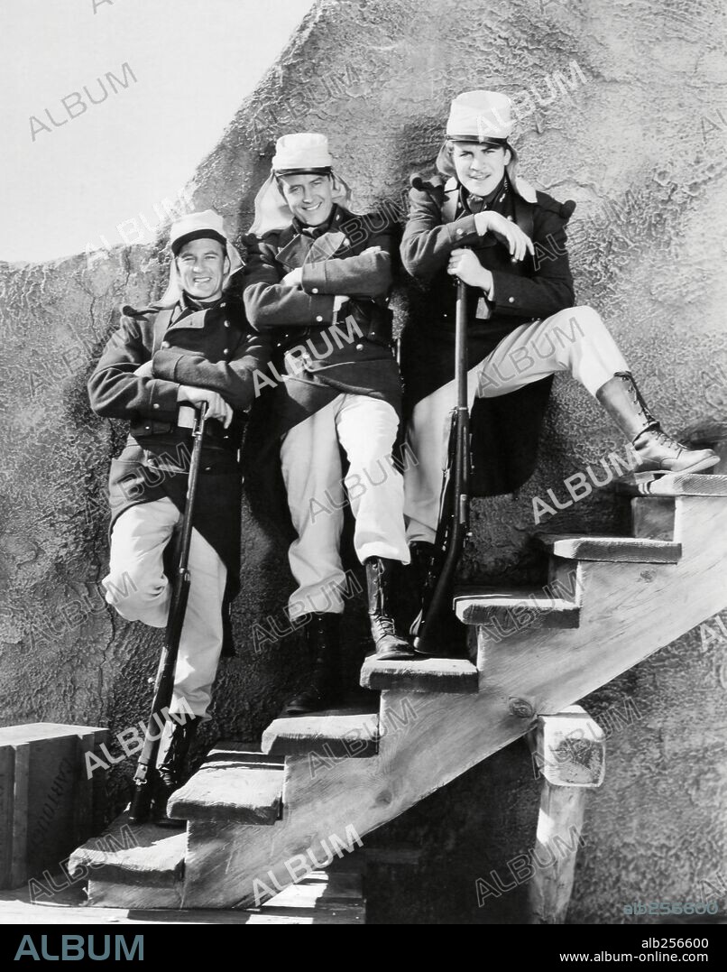 GARY COOPER, RAY MILLAND and ROBERT PRESTON in BEAU GESTE, 1939, directed by WILLIAM A. WELLMAN. Copyright PARAMOUNT PICTURES.