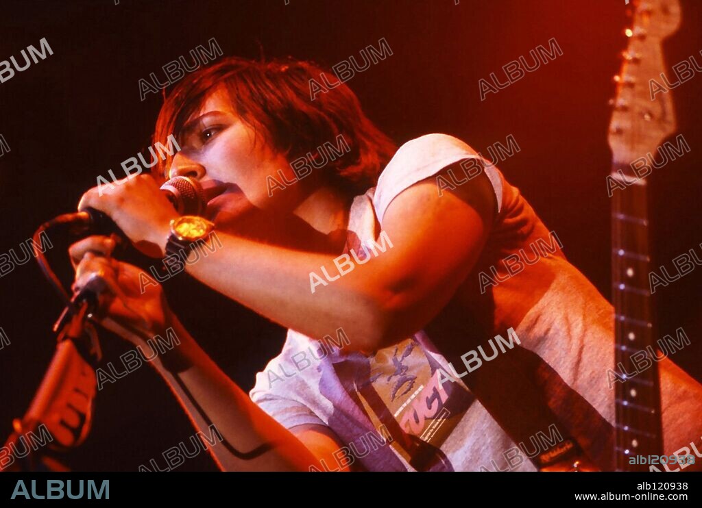Cristina Llanos, cantante del grupo español de rock-grunge Dover. 01.