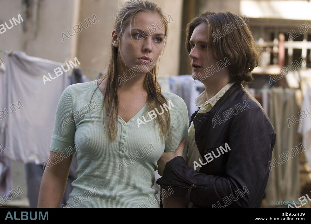 AGNES BRUCKNER et BRIAN DICK dans BLOOD AND CHOCOLATE, 2007, réalisé par KATJA VON GARNIER. Copyright BERRICK FILMPRODUKTION/BLOOD & CHOCOLATE PRODUCTIONS/LAKESHO / SALABASEV, TONI.