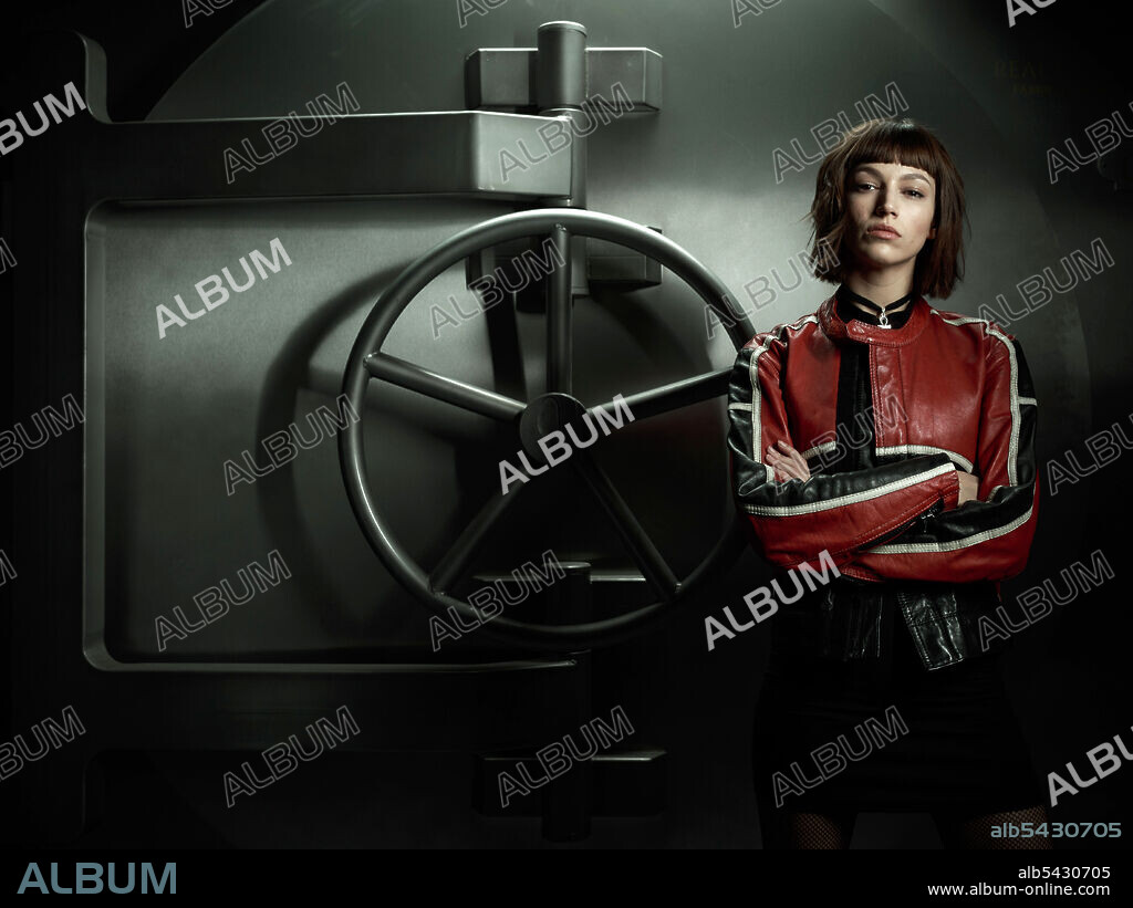 URSULA CORBERO in LA CASA DE PAPEL, 2017, directed by ALEX PINA. Copyright ATRESMEDIA/ NETFLIX.