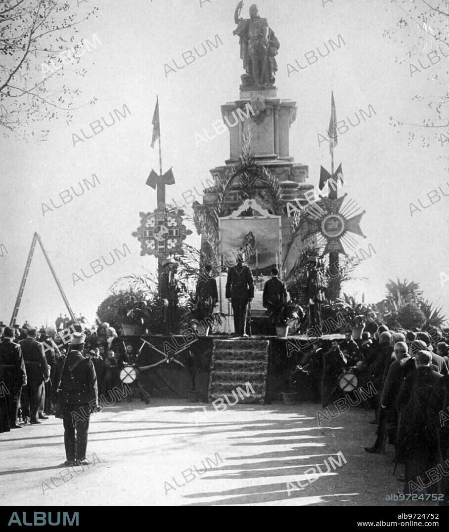 January 5, 1919. Campaign mass in Tarragona. The altar raised at the foot of the monument to Roger de Lauria, where a Mass was said last Monday, on the occasion of the Day.