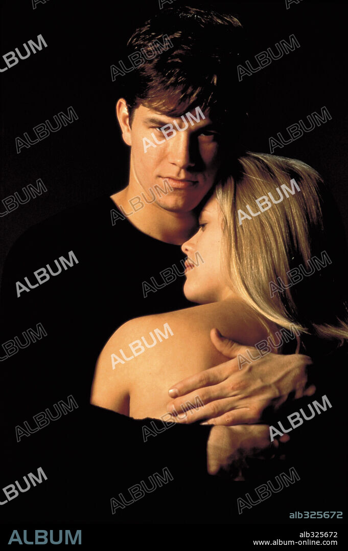 MARK WAHLBERG and REESE WITHERSPOON in FEAR, 1996, directed by JAMES FOLEY. Copyright UNIVERSAL PICTURES / GORMAN, GREG.