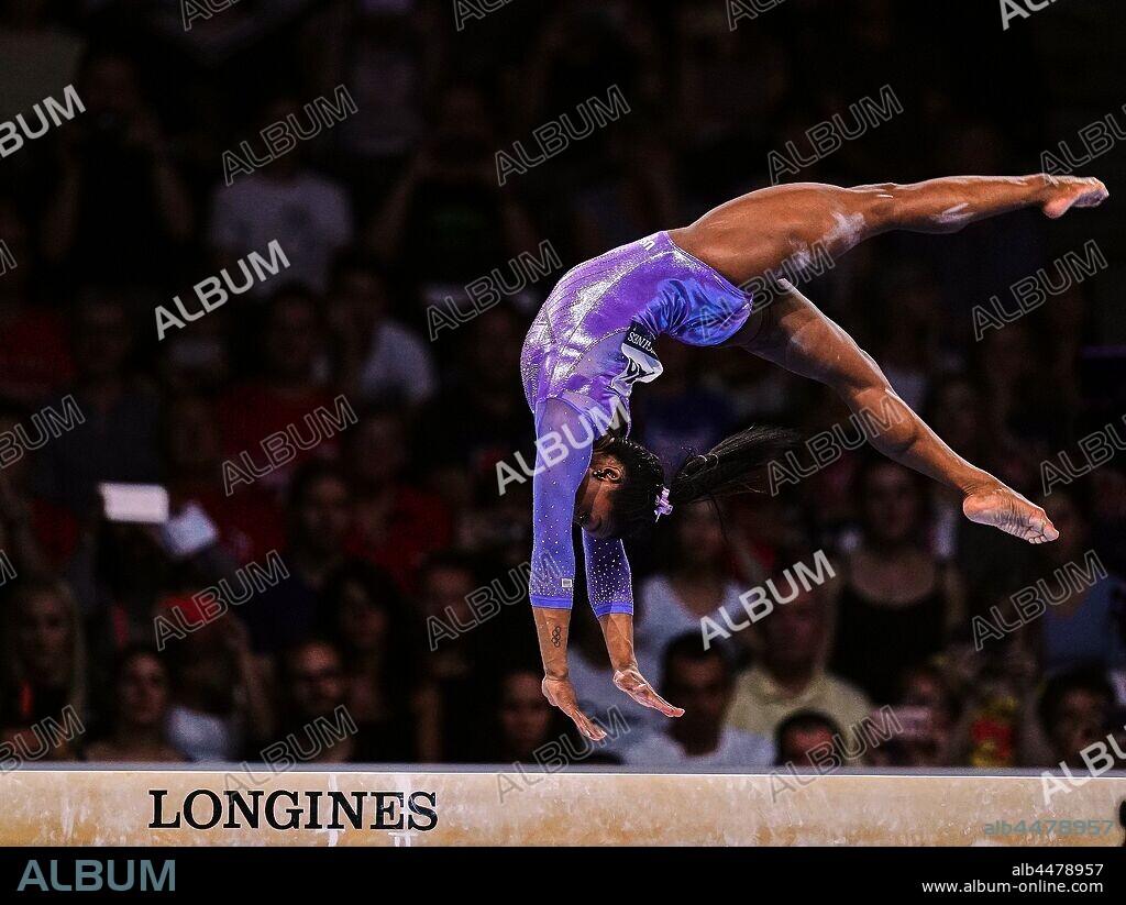 October 13, 2019: Simone Biles of United States of America competing in balance beam for women during the 49th FIG Artistic Gymnastics World Championships at the Hanns Martin Schleyer Halle in Stuttgart, Germany. Ulrik Pedersen/CSM.(Credit Image: © Ulrik Pedersen/CSM via ZUMA Wire). 13/10/2019