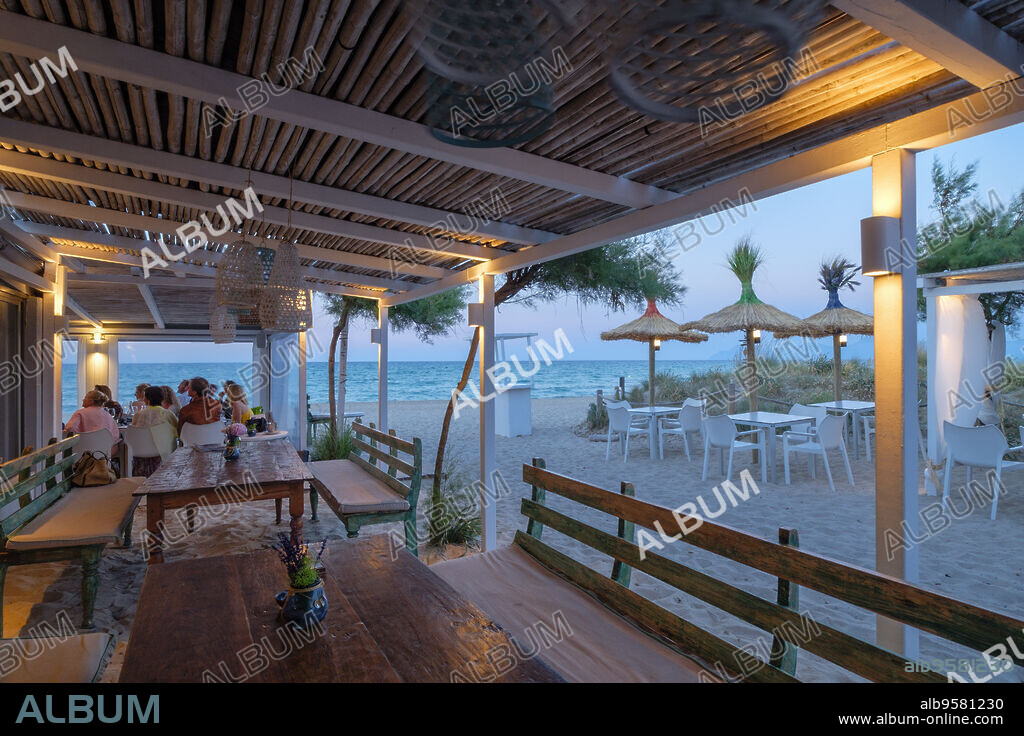 chiringuito de playa, La Ponderosa, casetas des Capellans, Can Picafort, bahia de Alcudia, Mallorca, balearic islands, spain, europe.