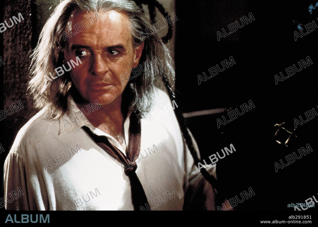 ANTHONY HOPKINS en LA MÁSCARA DEL ZORRO, 1998 (THE MASK OF ZORRO), dirigida por MARTIN CAMPBELL. Copyright AMBLIN ENTERTAINMENT.