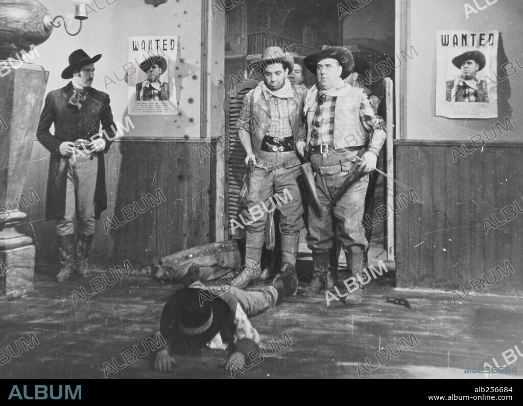 MANOLO MORAN in WELCOME MR. MARSHALL, 1953 (BIENVENIDO, MR. MARSHALL), directed by LUIS GARCIA BERLANGA. Copyright UNINCI,S.A.