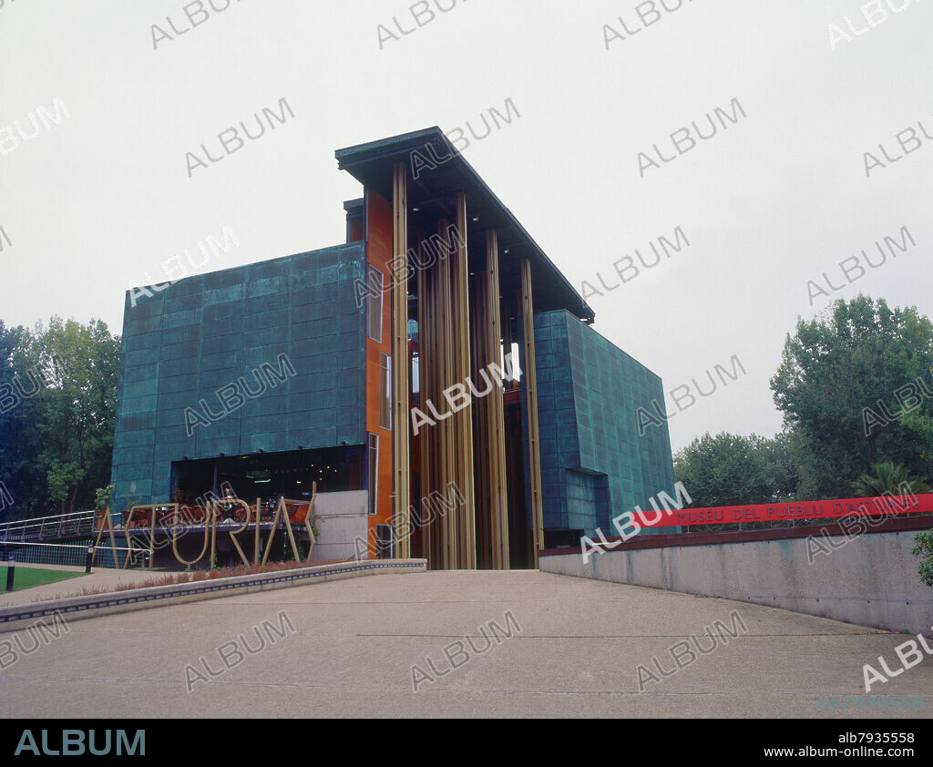 MUÑOZ RAMON / SANMARTIN ANTONIO. ANTIGUO PABELLON DE ASTURIAS PARA LA EXPO 92 DE SEVILLA  QUE HOY FORMA PARTE DEL MUSEO DEL PUEBLO DE ASTURIAS.