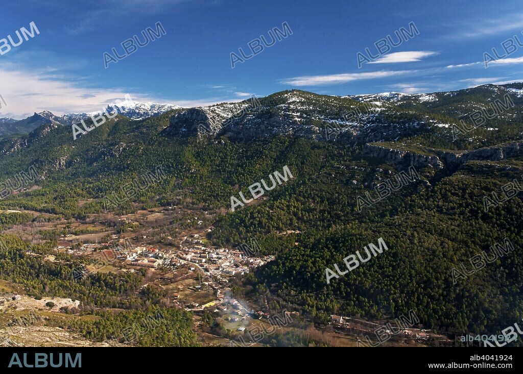 Guadalquivir valley and the hamlet of Arroyo Frio, Natural Park of Sierras de Cazorla Segura and Las Villas, Jaen province, Region of Andalusia, Spain, Europe,.