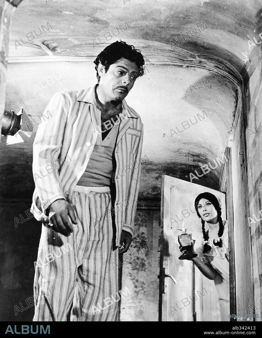DANIELA ROCCA and MARCELLO MASTROIANNI in DIVORCE-ITALIAN STYLE, 1961 (DIVORZIO ALL'ITALIANA), directed by PIETRO GERMI. Copyright LUX FILM.