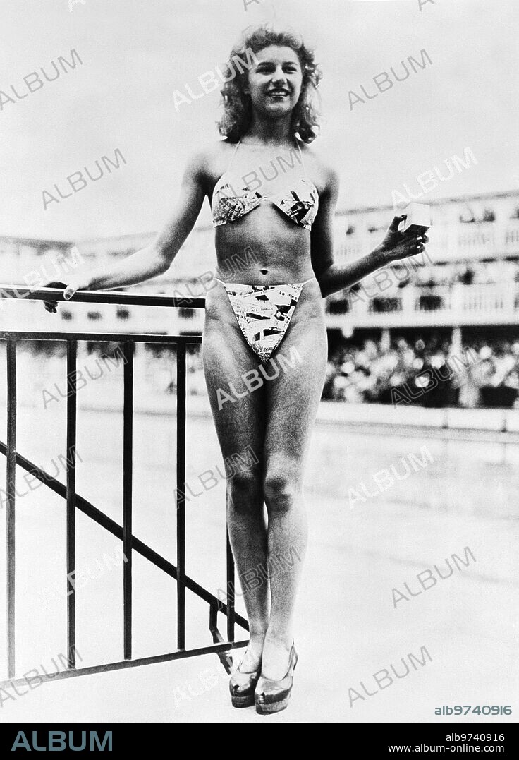 10 julio 1946. Micheline Bernardini con el primer bikini.