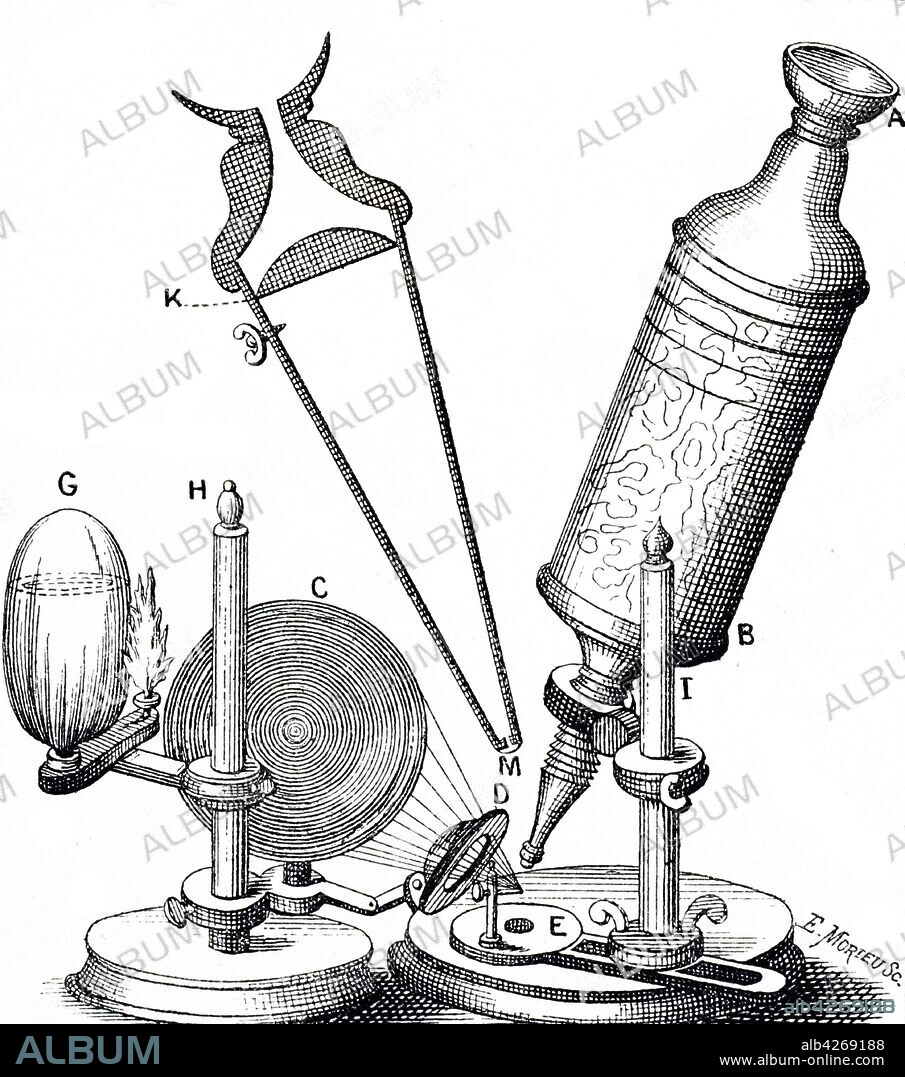 A woodcut engraving depicting Robert Hooke's microscope. Robert Hooke (1635-1703) an English natural philosopher, architect and polymath. Dated 17th century.