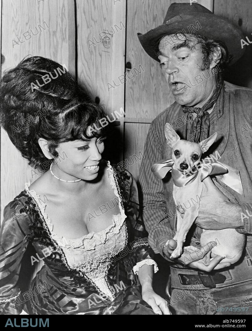 JACK ELAM in SUPPORT YOUR LOCAL GUNFIGHTER, 1971, directed by BURT KENNEDY. Copyright UNITED ARTISTS.