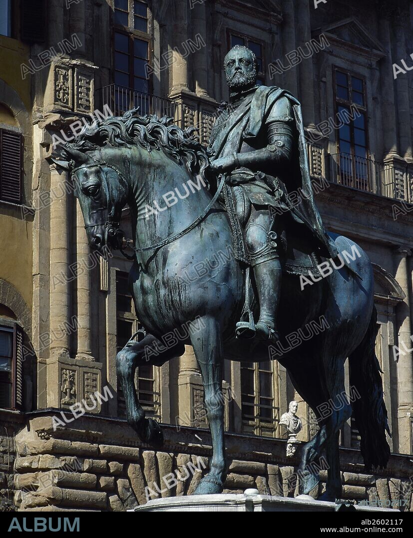 COSME I (Florencia,1519-Florencia,1574). Miembro de la familia MEDICI. En 1555 conquistó Siena. Estatua ecuestre ubicada en la Plaza della Signoria. FLORENCIA. Italia.