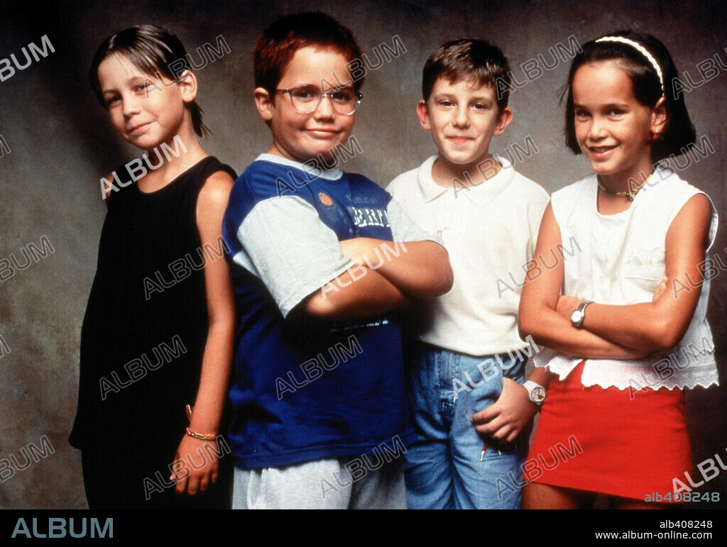 ALVARO MIRANDA, DAVID SANCHEZ DEL REY, LAURA CALABUIG and SERGIO LOPEZ DEL PINO in MANOLITO FOUR EYES, 1999 (MANOLITO GAFOTAS), directed by MIGUEL ALBALADEJO. Copyright CASTELAO PRODUCTIONS.