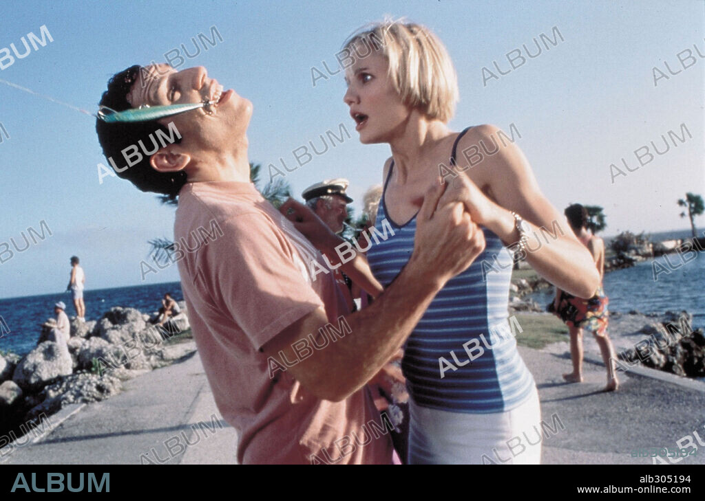 BEN STILLER y CAMERON DIAZ en ALGO PASA CON MARY, 1998 (THERE'S SOMETHING ABOUT MARY), dirigida por BOBBY & PETER FARRELLY, BOBBY FARRELLY y PETER FARRELLY. Copyright 20TH CENTURY FOX.