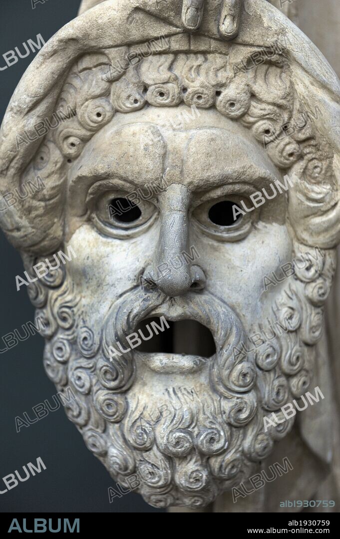 HISTORIA. TEATRO CLASICO. ANTIGUA GRECIA. Escultura de una máscara teatral clásica que forma parte de un grupo escultórico de la musa Melpomene. S. II. Escultura romana. Monte Calvo. Italia. Mármol. Museo de Carlsberg Glyptotek. Copenhague. Dinamarca. Norte Europa.