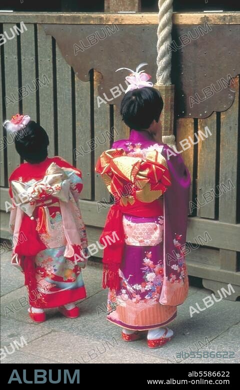 Ethnology:. Japan. Kodomo no hi, children's day on 5 May (originally boy's day): girls dressed in kimonos (Yasaka shrine, Kyoto). Photo, 2000.