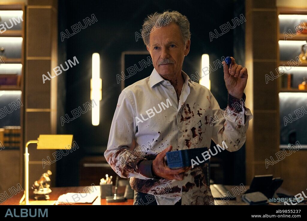 BRUCE GREENWOOD in THE FALL OF THE HOUSE OF USHER, 2023, directed by MIKE FLANAGAN. Copyright INTREPID PICTURES. Episode 1x6.
