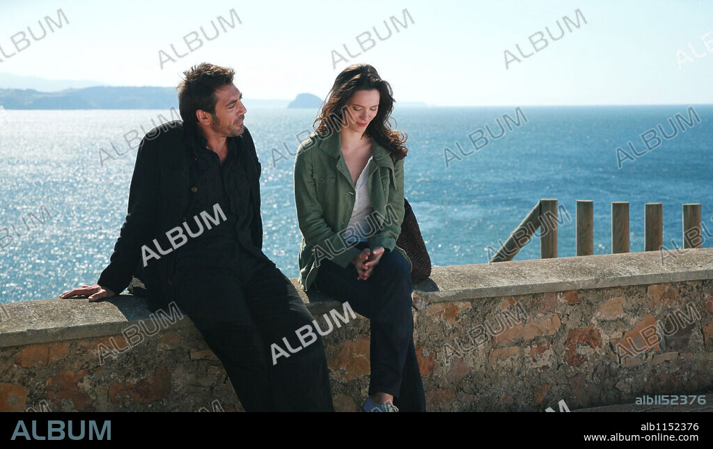 JAVIER BARDEM and REBECCA HALL in VICKY CRISTINA BARCELONA, 2008, directed by WOODY ALLEN. Copyright MEDIAPRO/ANTENA 3 FILMS/GRAVIER PRODUCTIONS.