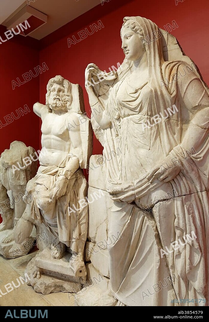 Demeter and Poseidon from Agora in Smyrna, Izmir Museum of History and Art, Konak, Izmir, Izmir Province, Aegean Region, Turkey, Asia.