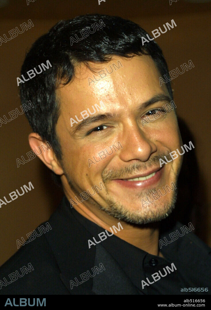 Feb 27, 2002; West Hollywood, CA, USA; Singer ALEJANDRO SANZ @ the 2002 Warner Music Group's Post-Grammy Party held at the Mondrian Hotel. Mandatory Credit: Photo by Rena Durham-KPA / KEYSTONE Pictures. (©) Copyright 2002 by Rena Durham. 27/02/2002