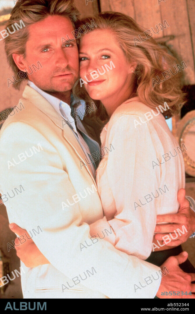 KATHLEEN TURNER et MICHAEL DOUGLAS dans THE JEWEL OF THE NILE, 1985, réalisé par LEWIS TEAGUE. Copyright 20TH CENTURY FOX.