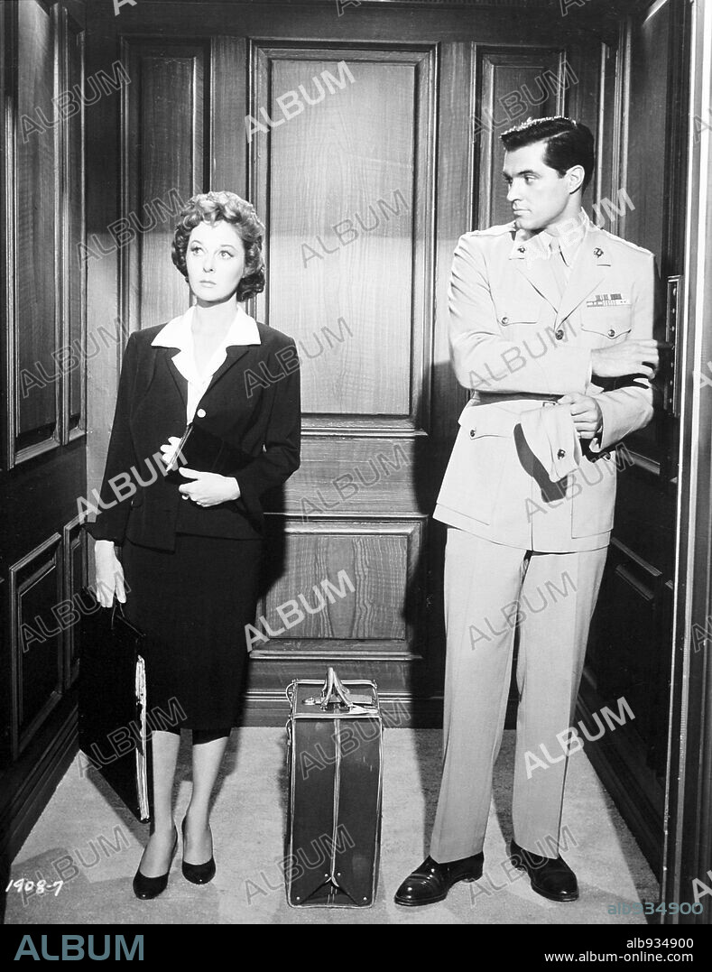 JOHN GAVIN y SUSAN HAYWARD en LA USURPADORA, 1961 (BACK STREET), dirigida por DAVID MILLER. Copyright UNIVERSAL PICTURES.