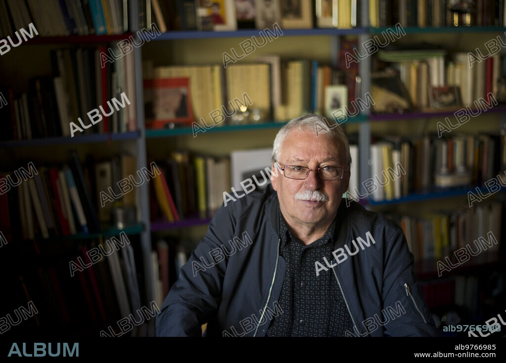 Madrid, 10/06/2017. Joaquín Leguina posa para Abc en el estudio de su Casa. Foto: Maya Balanyá Archdc.