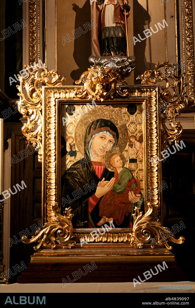 València, Comunidad Valenciana, Spain. San Nicolás de Bari and San Pedro Mártir is a Valencian Gothic style, Roman Catholic parish church located in Valencia (Spain). Painting of Madonna and child.