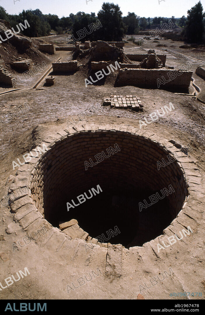 View of the excavation of a pit and the Harappa archaeological site, Pakistan. Indus civilization, 3rd millennium BC.