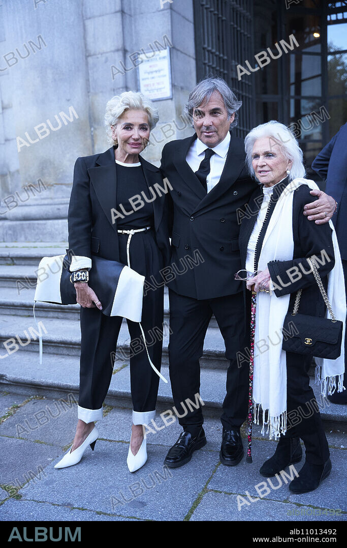 Hubertus von Hohenlohe, Simona Gandolfi attends Ira von Furstenberg Mass Funeral at San Francisco el Grande Church on April 10, 2024 in Madrid, Spain.