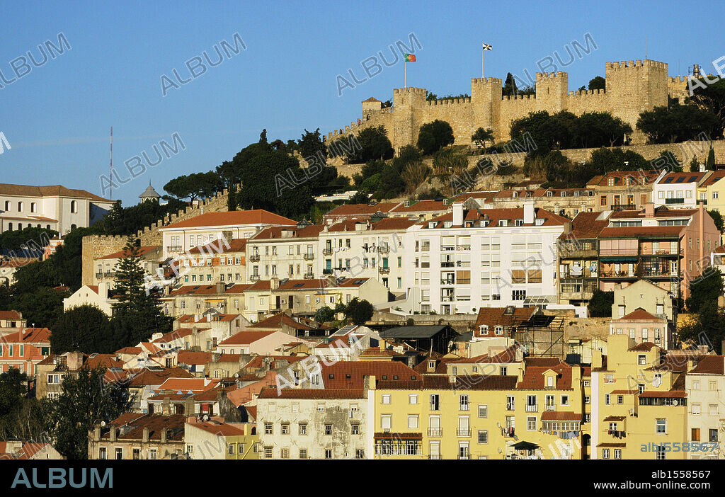 Portugal, Lisbon. View of St. George's Castle (Castelo de Sao Jorge). It housed the Portuguese court between the 14th and 15th centuries. Its current appearance is due to the restoration carried out in 1938.