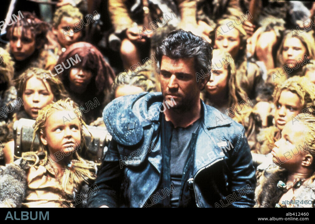 MEL GIBSON in MAD MAX III: BEYOND THUNDERDOME, 1985, directed by GEORGE MILLER. Copyright WARNER BROTHERS.