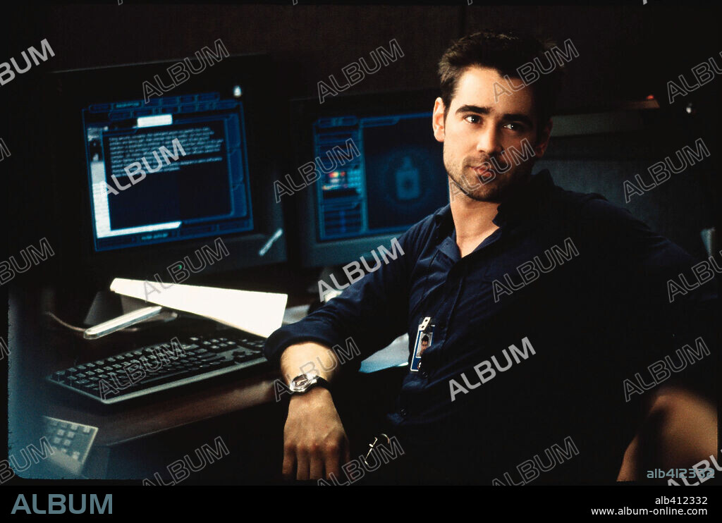 COLIN FARRELL en PRUEBA, LA [THE RECRUIT], 2003 (THE RECRUIT), dirigida por ROGER DONALDSON. Copyright TOUCHSTONE PICTURES.