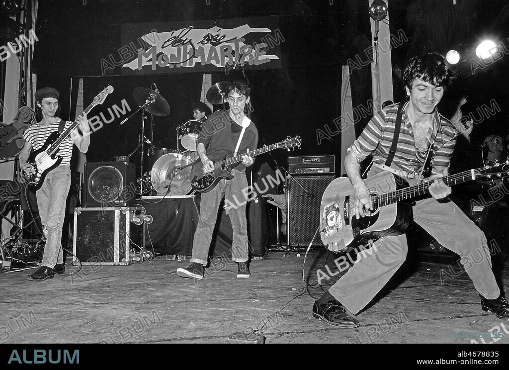 LA MANO NEGRA, groupe de rock alternatif parisien, Manu Chao chant guitare , Daniel Jamet guitare , 1988 ou 1989. Photographie Francis CAMPIGLIA. Credit F.CAMPIGLIA/KHARBINE TAPABOR.
