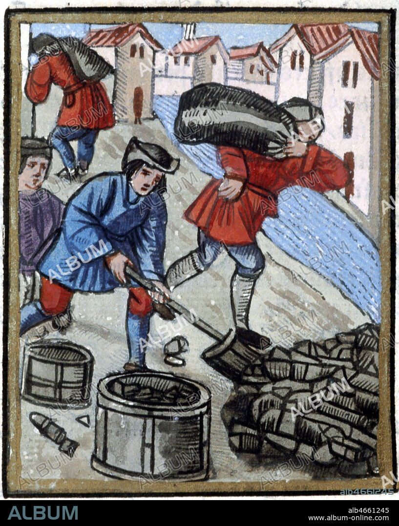 Mesureur et porteur de charbon, extrait de 'Ordonnances royaulx de la juridiction de la Prevoste des marchands et Echevinage de la ville de Paris', fin du 15eme siecle. Bois grave enlumine. Credit : Coll. Grob/Kharbine-Tapabor.