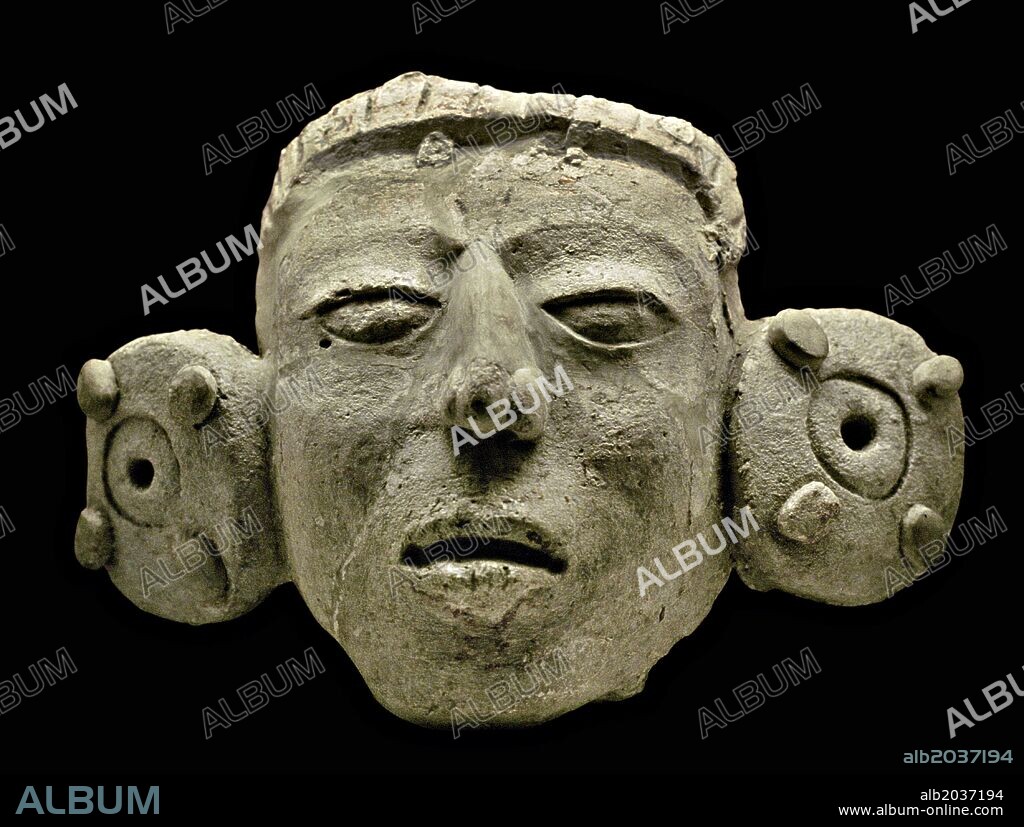 'Máscara de estuco. Maya, periodo tardío'.