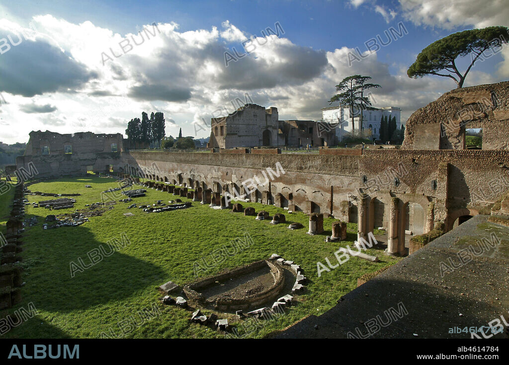 Rome, Palatine Hill: view of the Hippodrome of Domitian (or Palatine Stadium). Too small to be a true Hippodrome, it probably was a private garden or a riding stable (Viridarium), at the exclusive use of the emperor.