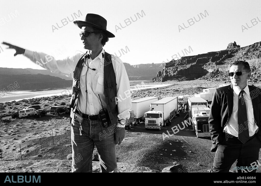 WIM WENDERS en LLAMANDO A LAS PUERTAS DEL CIELO, 2005 (DON'T COME KNOCKING), dirigida por WIM WENDERS. Copyright EUROARTS MEDIEN AG/FILMFÖRDERUNG HAMBURG/HAN WAY FILMS/MEDIE.