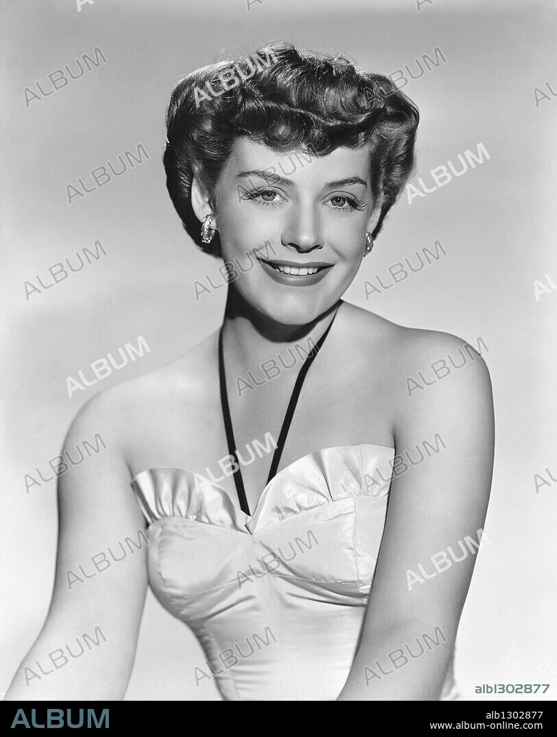KAAREN VERNE in ALL THROUGH THE NIGHT, 1942, directed by VINCENT SHERMAN. Copyright WARNER BROS/FIRST NATIONAL.