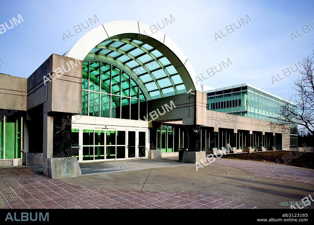 Photograph of the CIA New Headquarters Building (NHB) of the George Bush Center for Intelligence. Dated 21st Century.