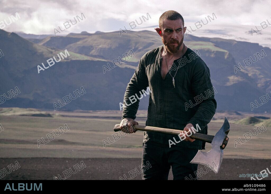 LAURENCE O'FUARAIN in WITCHER: THE WITCHER: BLOOD ORIGIN, 2022 (THE WITCHER: BLOOD ORIGIN), directed by SARAH O'GORMAN and VICKY JEWSIN. Copyright Sean Daniel Company / Netflix.
