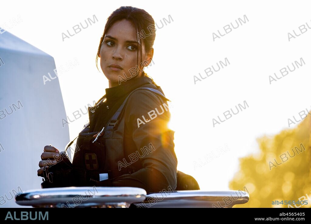 ADRIA ARJONA en 6 EN LA SOMBRA, 2019 (6 UNDERGROUND), dirigida por MICHAEL BAY. Copyright BAY FILMS/SKYDANCE MEDIA.