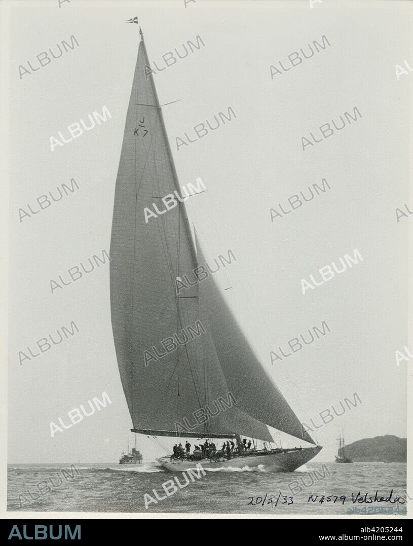 The 205 ton J-class yacht 'Velsheda' sailing close-hauled, 1933. 'Velsheda' was designed by Charles E Nicholson and built in 1933 for Woolworths founder William L Stephenson.