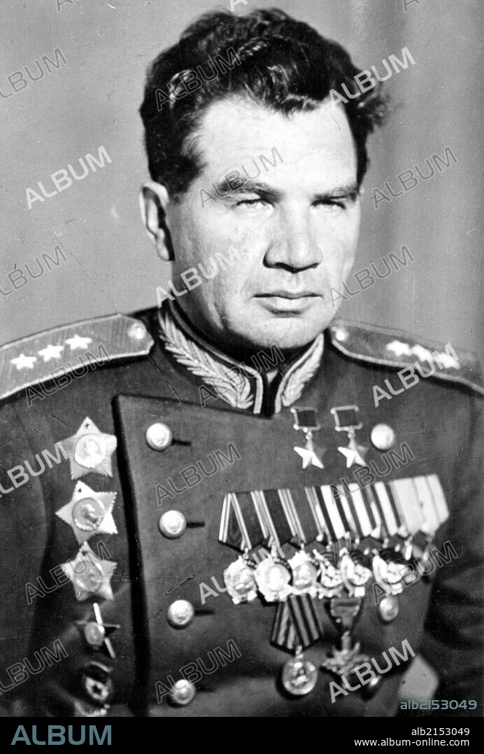 General vasily chuikov, commander of 62nd army.