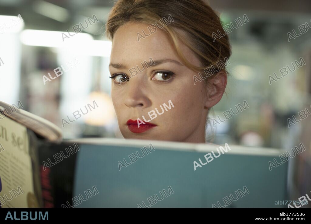 VIRGINIE EFIRA in IT BOY, 2013 (20 ANS D'ECART), directed by DAVID MOREAU. Copyright EUROPACORP.